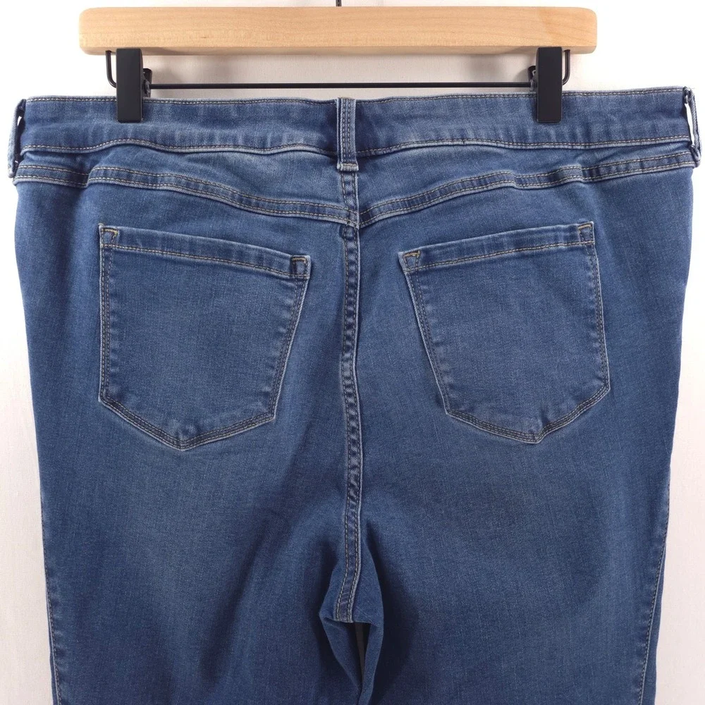 Torrid Women Jeans Midfit Super‎ Skinny 16T Blue Distressed Ripped Knee